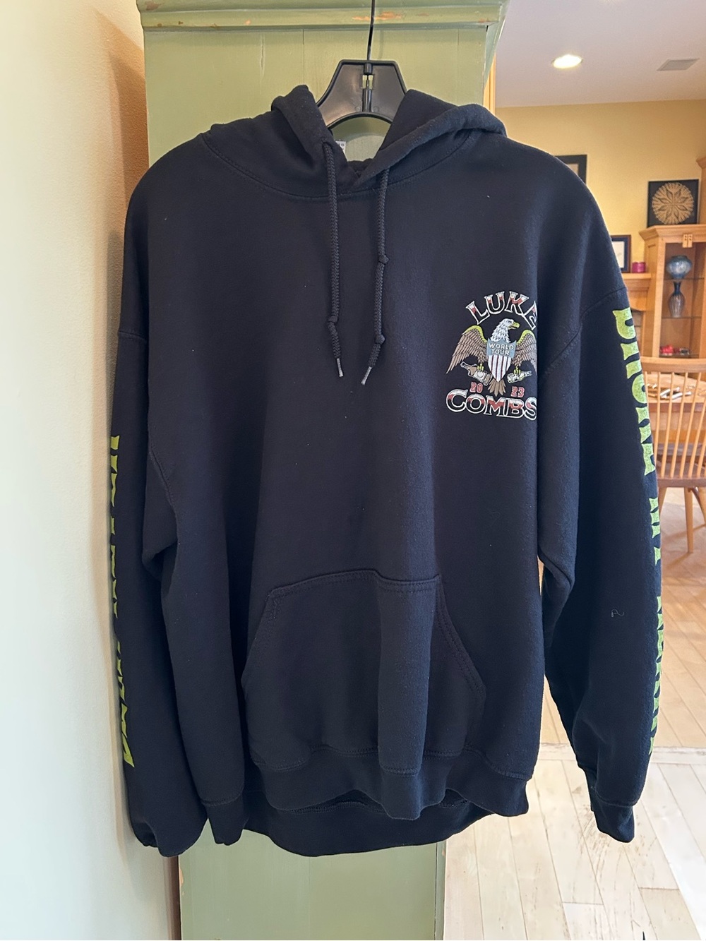 Luke Combs 2023 World Tour “Beer Never Broke My Heart” Pullover Hoodie Large